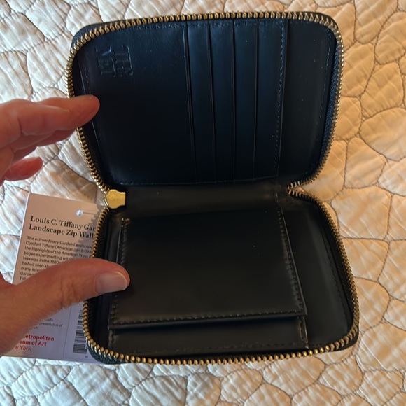 NWT - Metropolitan Museum of Art NY - Wallet - Picture 3 of 7